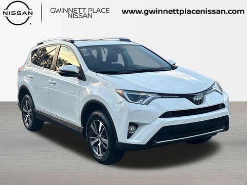 Used 2018 Toyota RAV4 XLE image 3