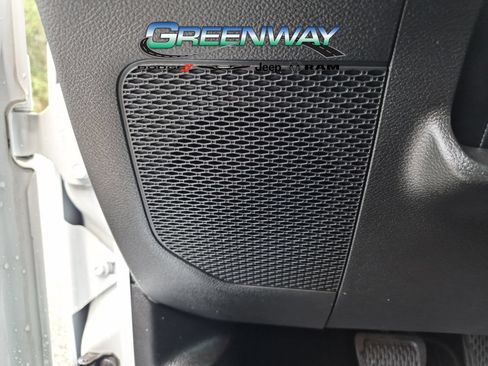 Used 2022 Jeep Wrangler Unlimited Sahara AWD/4WD image 13