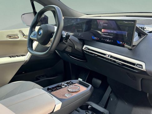 Used 2026 BMW iX xDrive45 w/ Executive Package image 28