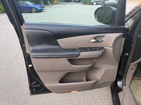 Used 2014 Honda Odyssey EX image 10