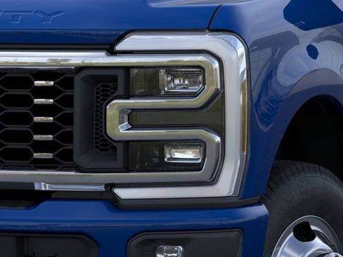 New 2026 Ford F350 4x4 Crew Cab DRW Super Duty image 18