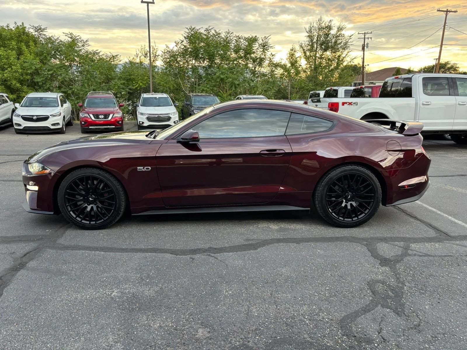 Used 2018 Ford Mustang GT Premium w/ GT Performance Package RWD image 4