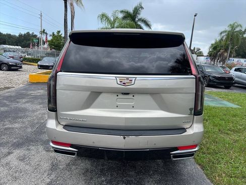 Used 2021 Cadillac Escalade ESV Premium Luxury w/ Performance Package AWD/4WD image 6