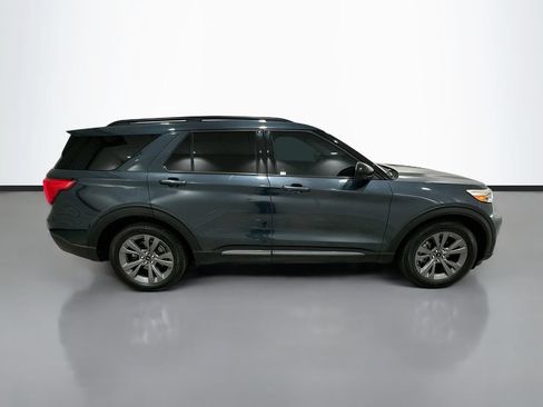 Used 2022 Ford Explorer XLT w/ Equipment Group 202A RWD image 8