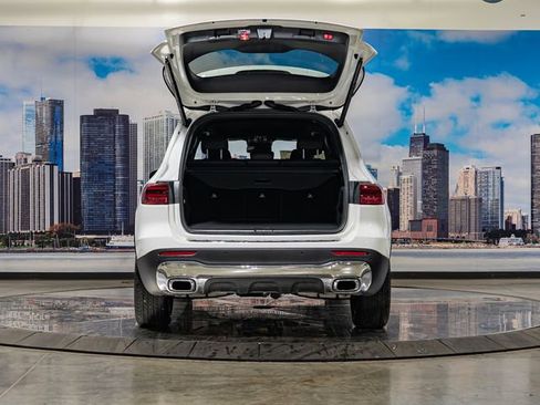 Used 2026 Mercedes-Benz GLB 250 4MATIC image 12