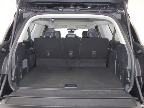 New 2026 Lincoln Navigator L Premier AWD/4WD image 16
