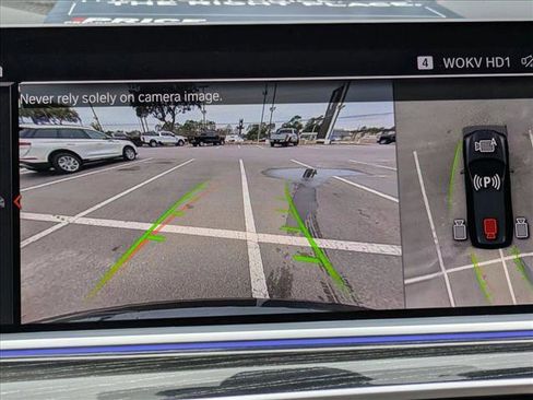 Used 2022 BMW X7 xDrive40i w/ M Sport Package image 13