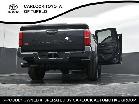 Used 2025 Toyota Tacoma TRD Sport AWD/4WD image 44