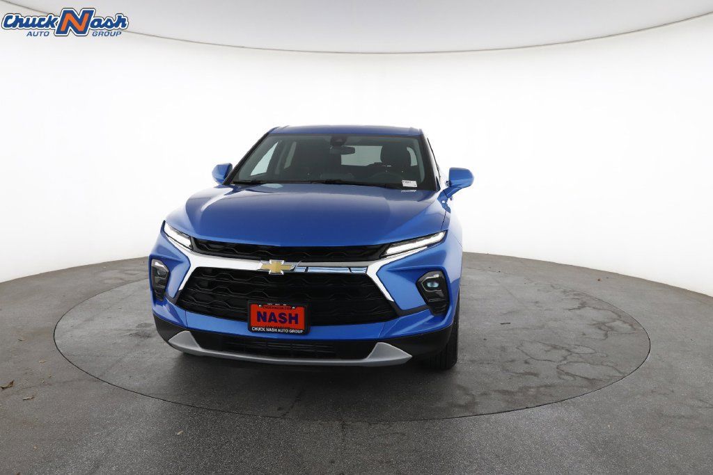 Certified 2026 Chevrolet Blazer LT FWD image 4