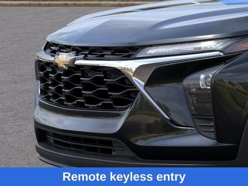 New 2026 Chevrolet Trax LS w/ LS Convenience Package FWD image 14