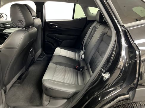 Used 2024 Chevrolet Trax LT FWD image 27