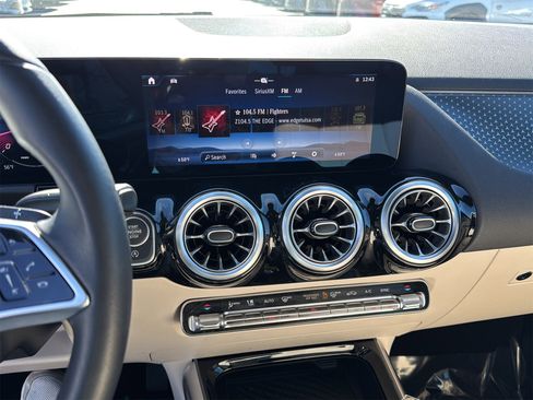 Certified 2025 Mercedes-Benz GLA 250 GLA 250 image 17