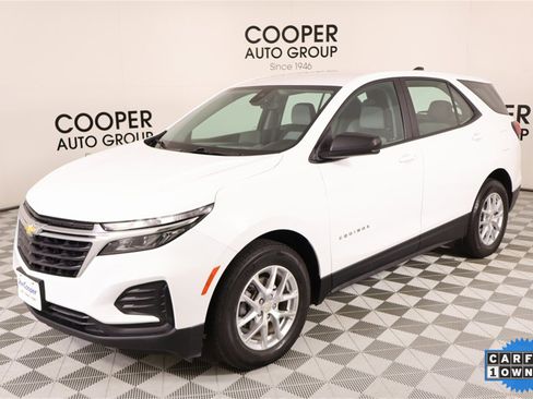 Used 2022 Chevrolet Equinox LS w/ LPO, Floor Liner Package image 9