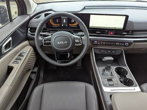 New 2026 Kia Carnival FWD image 14