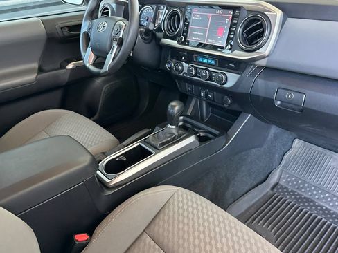 Used 2023 Toyota Tacoma SR5 AWD/4WD image 15