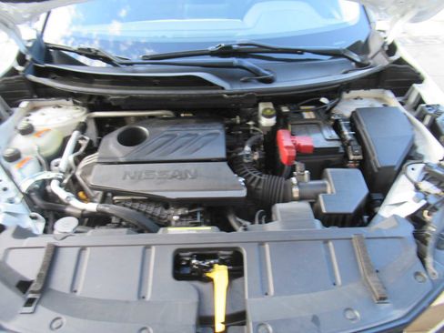 Used 2024 Nissan Rogue SV image 13