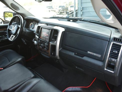 Used 2018 RAM 1500 Laramie w/ Convenience Group image 13