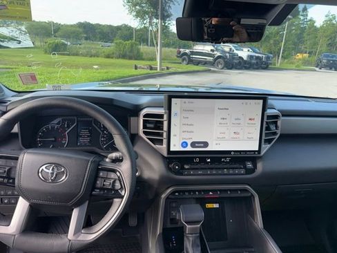 Used 2023 Toyota Tundra Limited AWD/4WD image 12