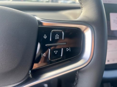 Used 2025 Volvo EX30 Ultra image 13