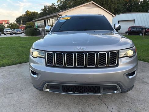 Used 2017 Jeep Grand Cherokee Limited w/ Luxury Group II AWD/4WD image 3