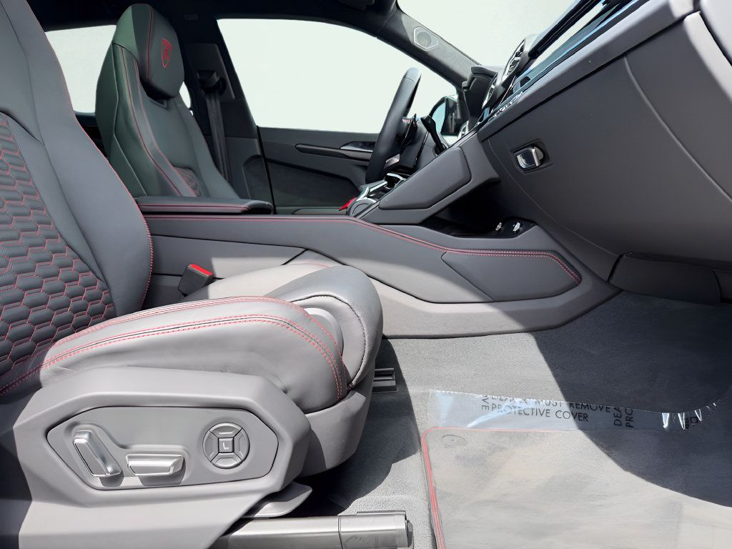 Used 2021 Lamborghini Urus AWD/4WD image 37