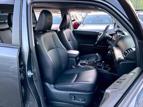Used 2020 Toyota 4Runner TRD Off-Road Premium w/ Moonroof Package image 8