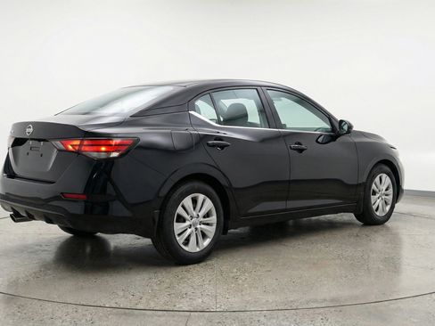 Used 2025 Nissan Sentra S FWD image 9