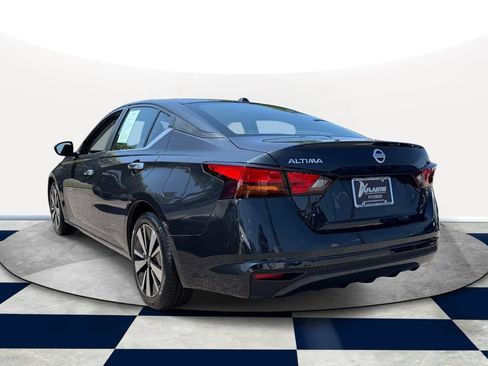 Used 2021 Nissan Altima 2.5 SV FWD image 3