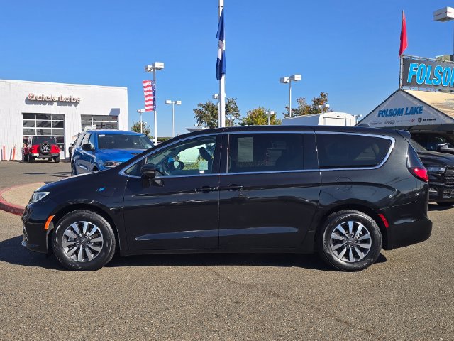 Certified 2022 Chrysler Pacifica Touring-L FWD image 8