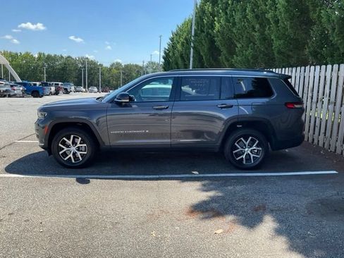 Used 2025 Jeep Grand Cherokee L Limited AWD/4WD image 4