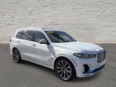 Used 2021 BMW X7 xDrive40i w/ Premium Package image 3