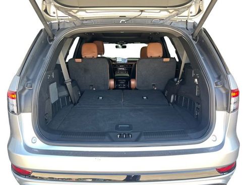 Used 2023 Lincoln Aviator Grand Touring image 18