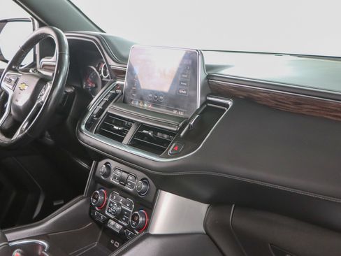 Used 2021 Chevrolet Tahoe LT w/ LT Signature Package RWD image 30