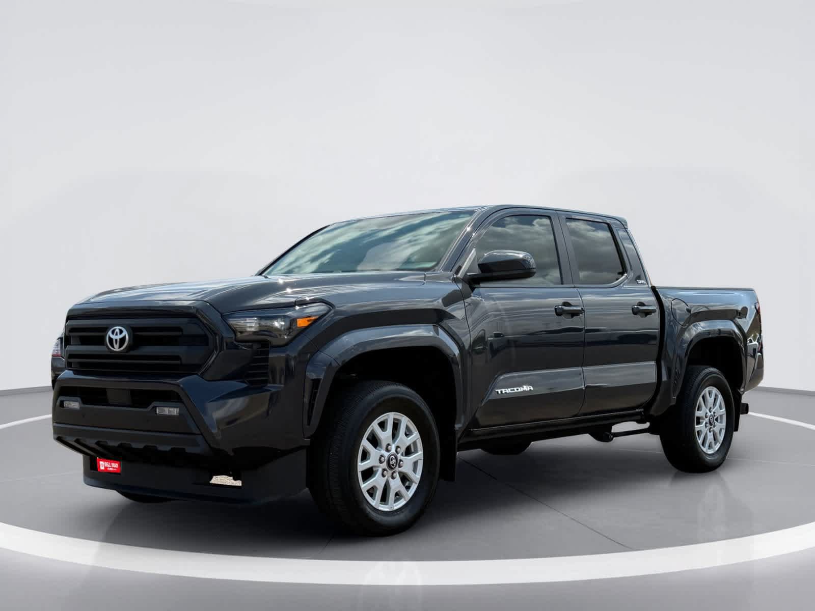Used 2024 Toyota Tacoma SR5 AWD/4WD image 2