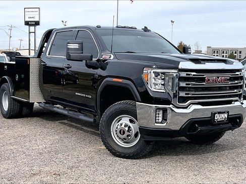 Used 2023 GMC Sierra 3500 SLE w/ SLE Convenience Package image 10