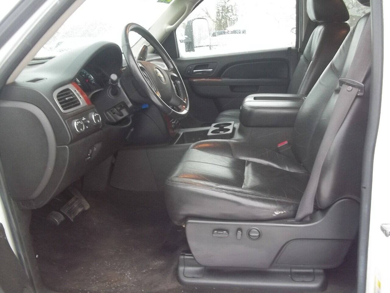 Used 2011 Chevrolet Silverado 3500 LTZ w/ LTZ Plus Package AWD/4WD image 14