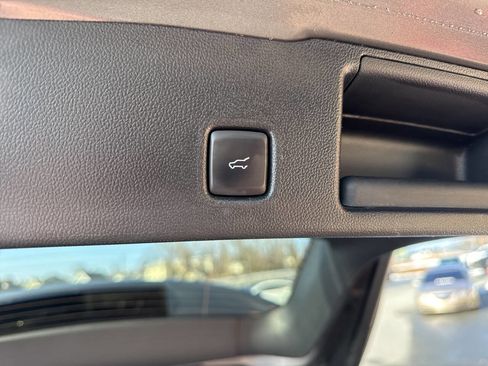 Used 2022 Ford Escape SEL image 32