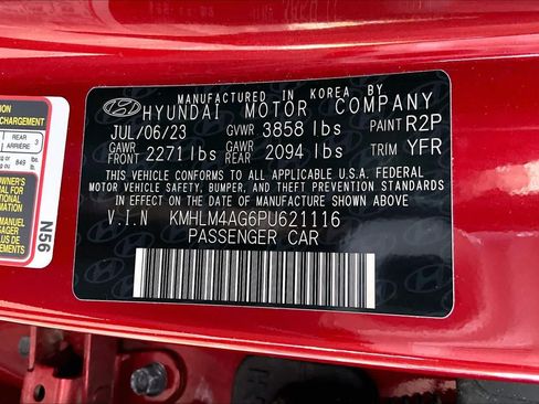 Used 2023 Hyundai Elantra SEL w/ Winter Weather Package FWD image 33