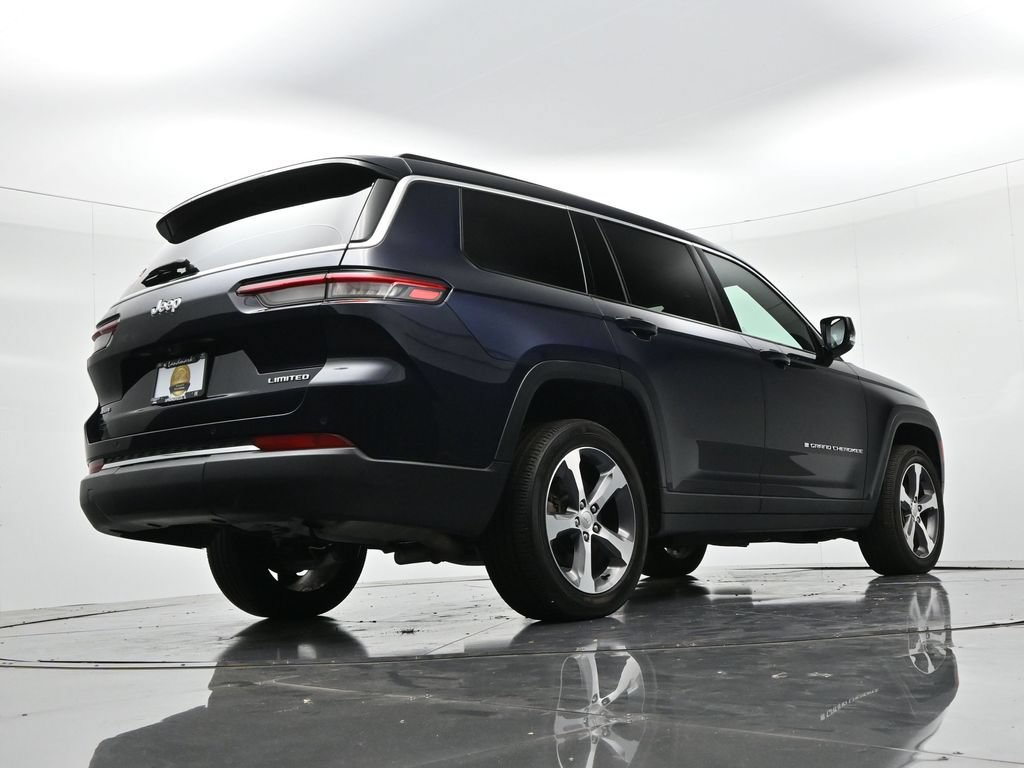 Used 2024 Jeep Grand Cherokee L Limited AWD/4WD image 33
