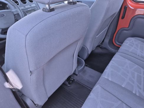 Used 2011 Ford Transit Connect XLT Premium FWD image 18