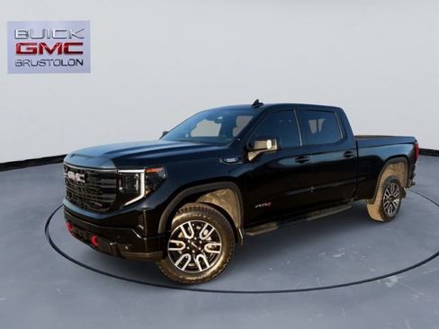 Used 2024 GMC Sierra 1500 AT4 w/ Technology Package AWD/4WD image 2