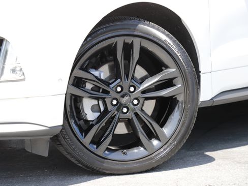 Used 2024 Ford Edge ST w/ Equipment Group 401A AWD/4WD image 2