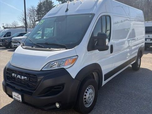 Used 2025 RAM ProMaster 2500 w/ Convenience Group image 1