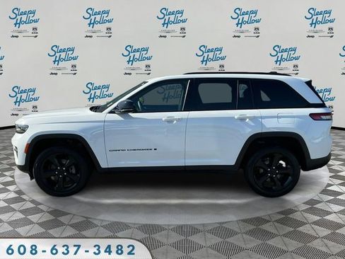 Used 2024 Jeep Grand Cherokee Altitude AWD/4WD image 8