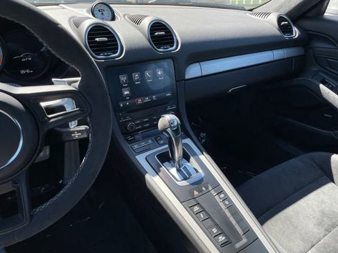 Used 2021 Porsche 718 Cayman GT4 RWD image 34