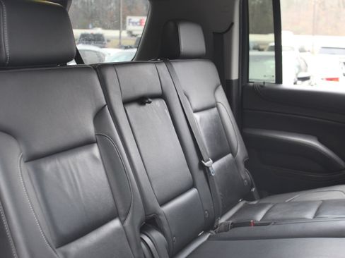 Used 2019 Chevrolet Suburban LT image 35