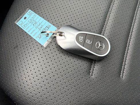 Certified 2025 Mercedes-Benz GLC 300 w/ AMG Line image 38