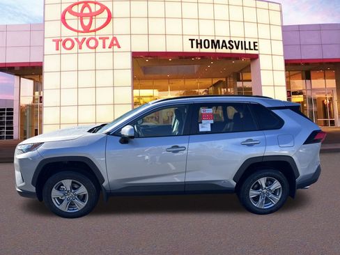 New 2025 Toyota RAV4 XLE w/ Convenience Package AWD/4WD image 8