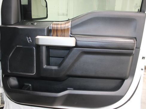 Used 2019 Ford F150 Lariat AWD/4WD image 36