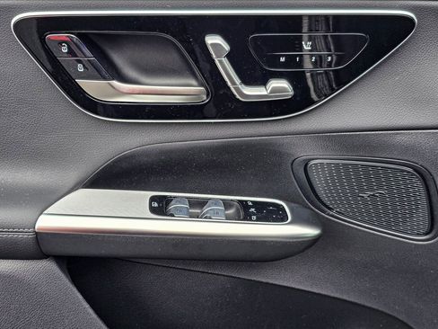 New 2025 Mercedes-Benz GLC 350e 4MATIC image 13